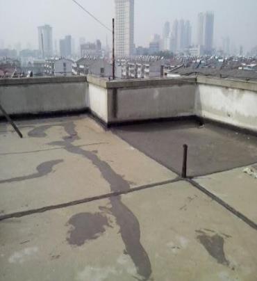 岳阳楼漏水维修 楼顶漏水是什么原因，楼顶漏水维修方法是什么?