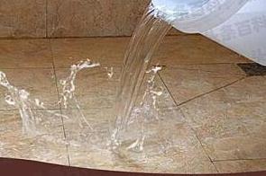 岳阳楼漏水维修 免砸砖防水材料该如何施工